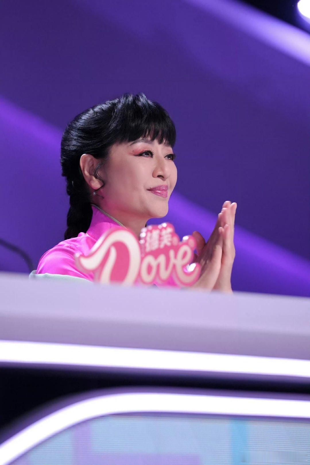 殷秀梅推荐声鸣远扬选手上百花迎春声鸣远扬 听到这个好消息我跟现场观众一样震惊！百