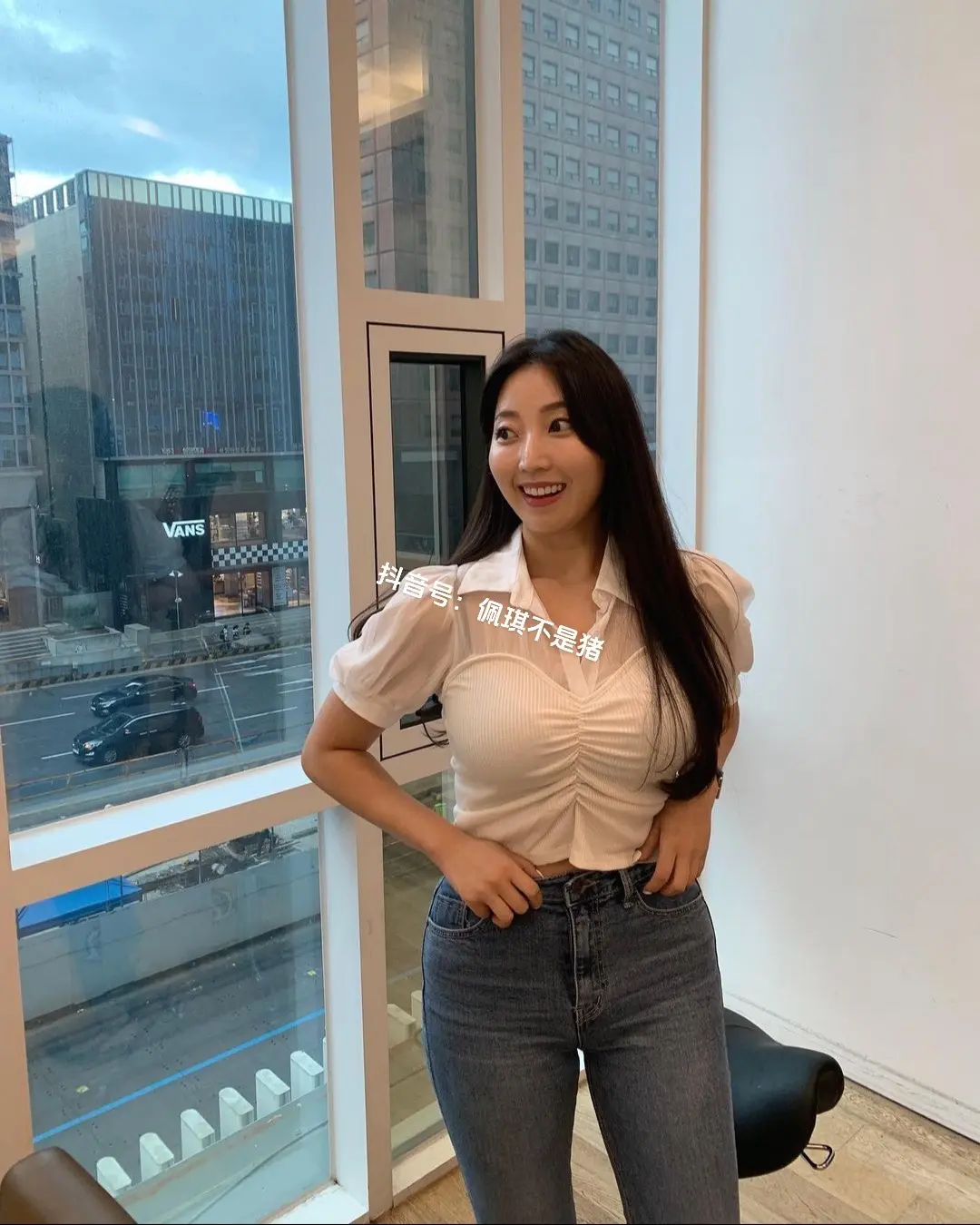 有这样的女朋友，你几点回家？