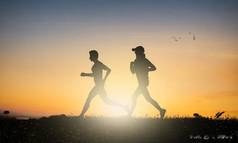 跑步迎重阳这方式挺有意思，我还挺愿意尝试的。像泰州跑友搞的“情暖重阳为爱奔跑”活