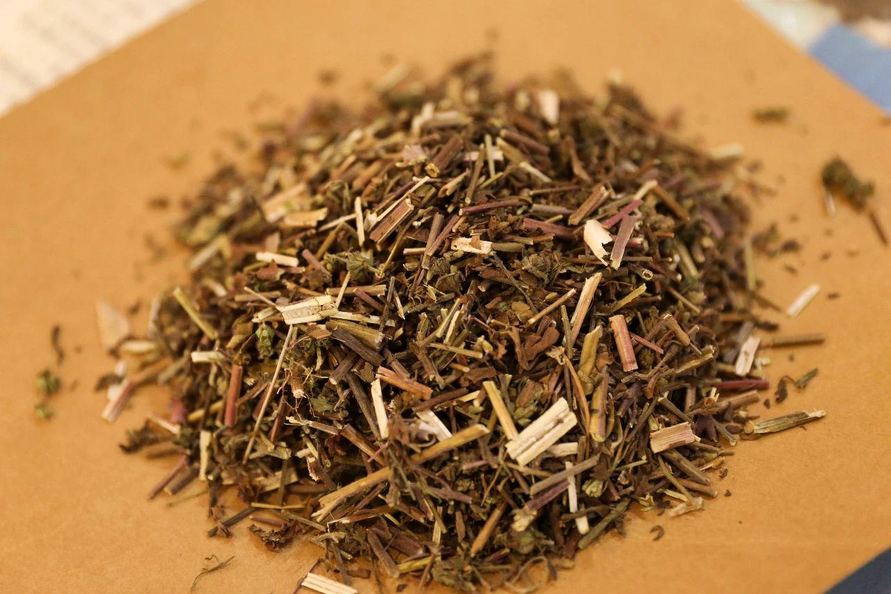 90%的人得荨麻疹，多是血太热了，1个很实用的中成药，止住反复瘙痒
 
很多人有