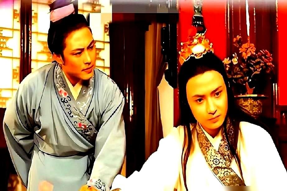 欧阳奋强又来自嘲了！

最近剧组颜值讨论，他直接说自己在一张合照里点赞数最少。