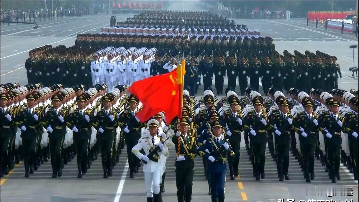 时隔34年，美国再次举行阅兵式，只是这阅兵式差点意思。

你见过咱们的阅兵吗？