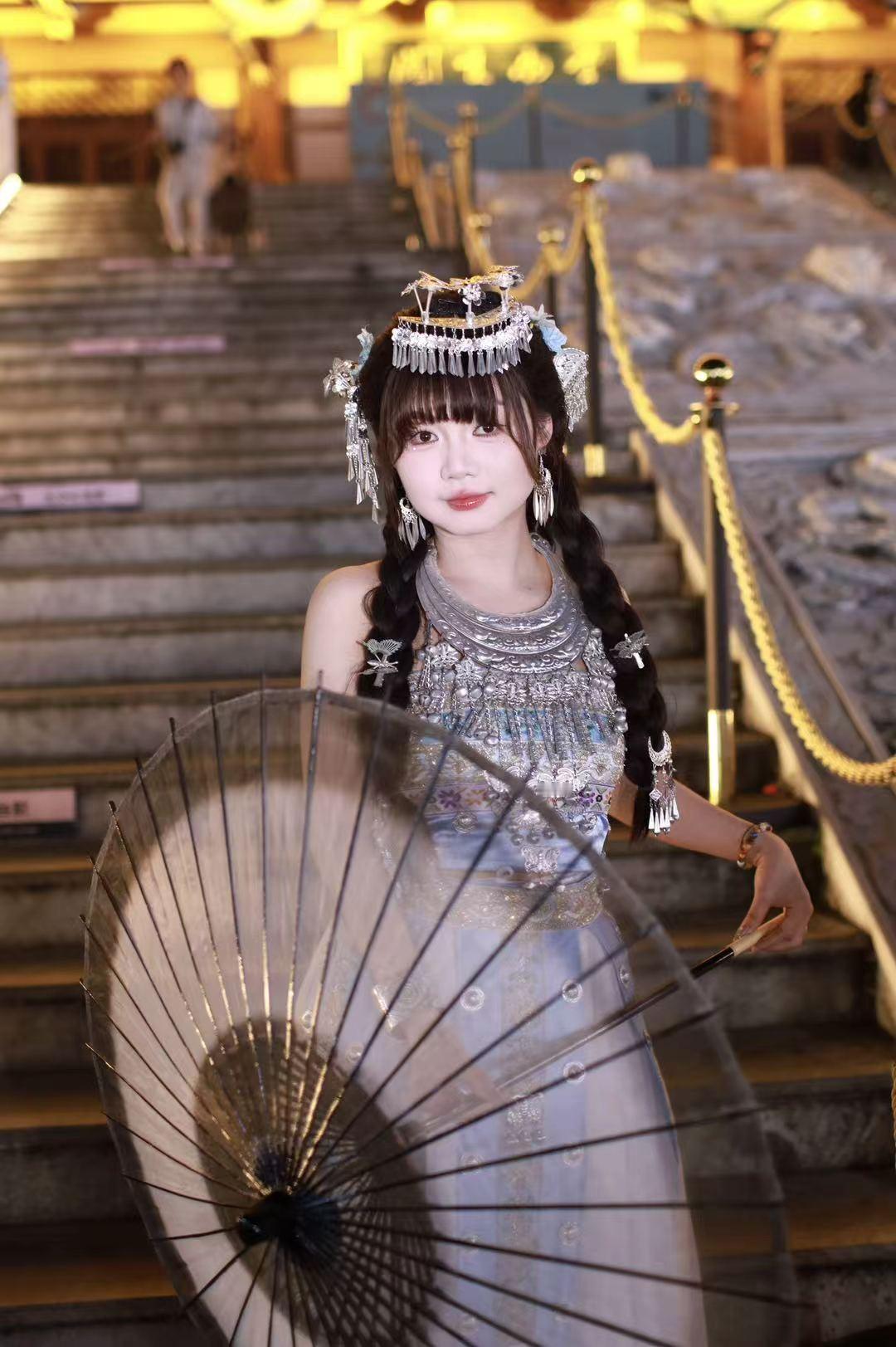 打卡照苗疆返场 楚雄苗疆妆造 苗疆妆造 汉服与苗服的碰撞