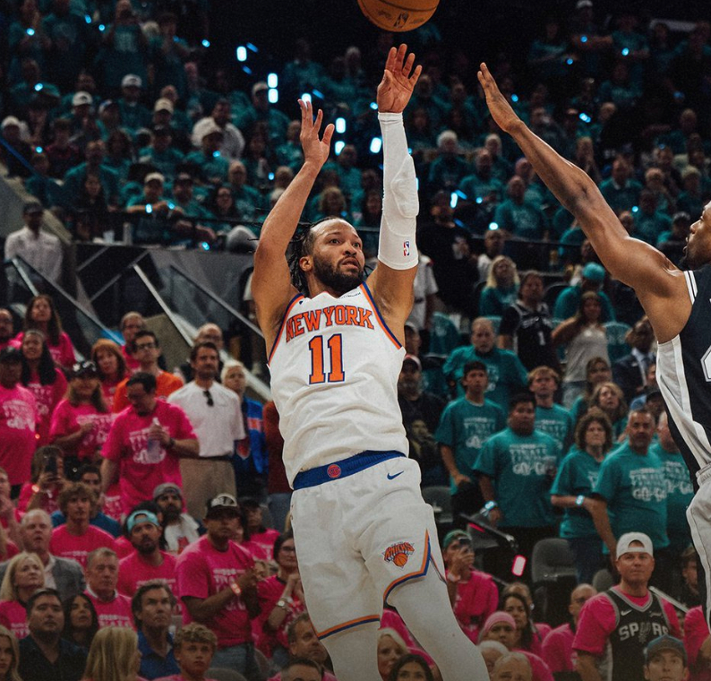 NBA总决赛尼克斯vs马刺 布伦森是大头还是铁头布伦森末节13分，全场30分，帮