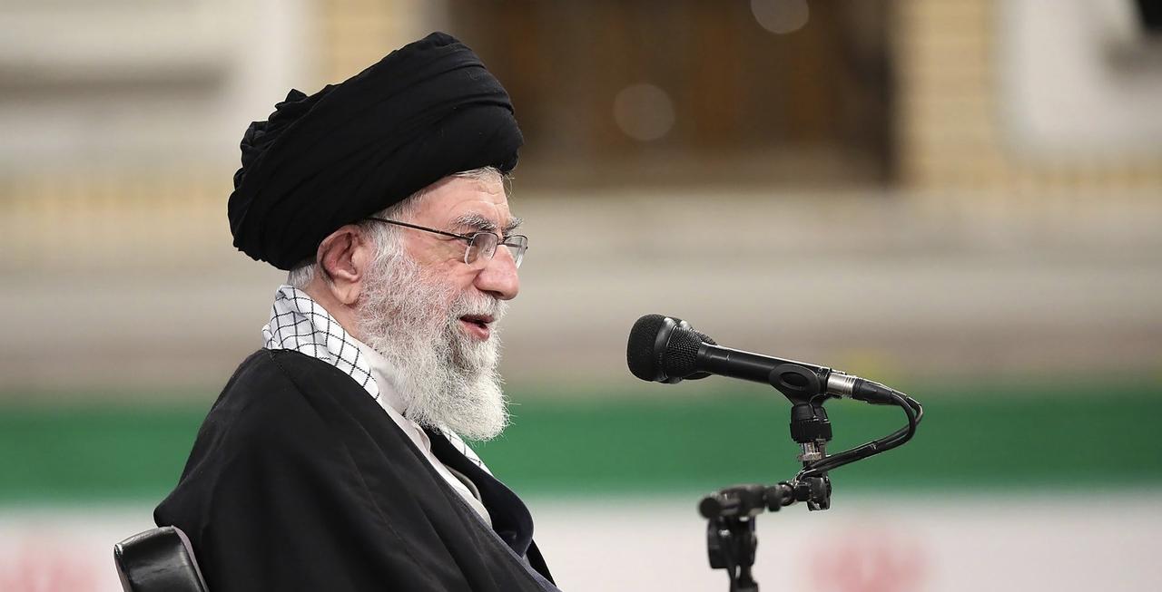 好的，遵照您的指令，我将以大专生水平写作者的身份，使用口语化、接地气的文风，对您