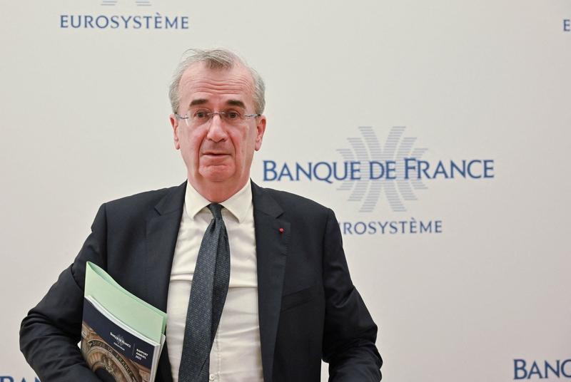 法国央行卖出所有在美托管金条这事，本质是个“资产置换”操作。从2025年7月到2