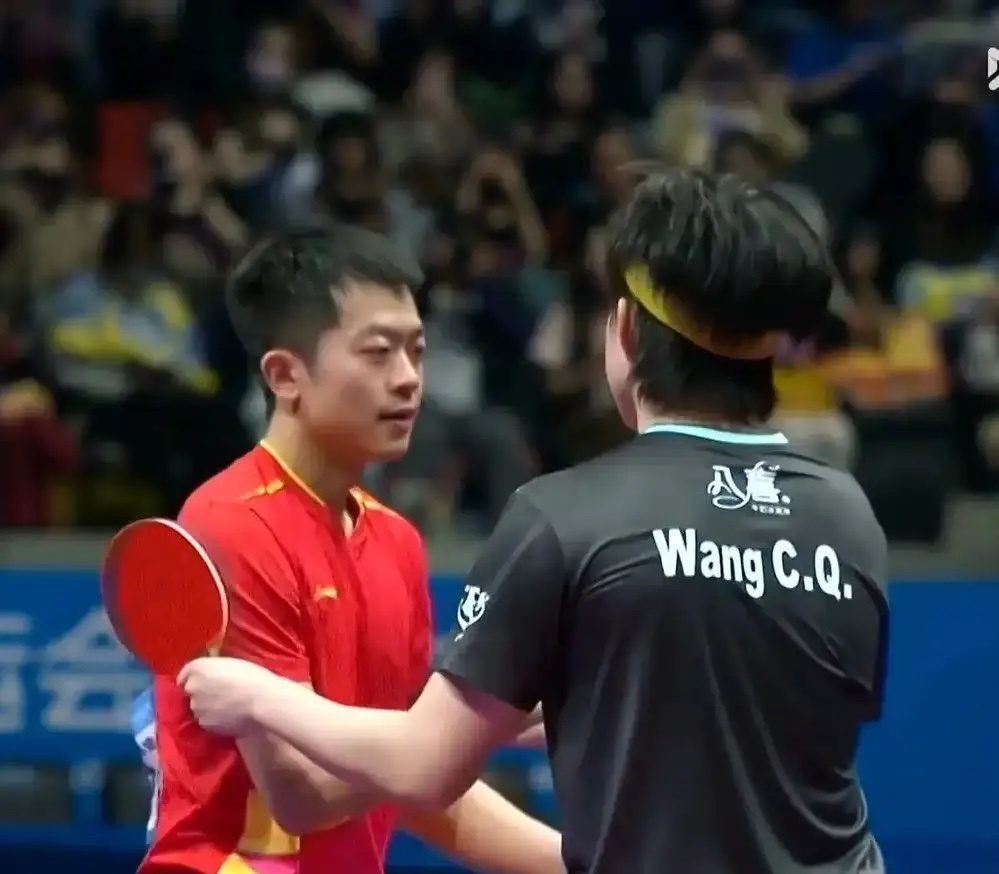 王楚钦4-1力挫袁励岑摘铜！11月16日中午，2025全运会乒乓球男单铜牌赛在澳