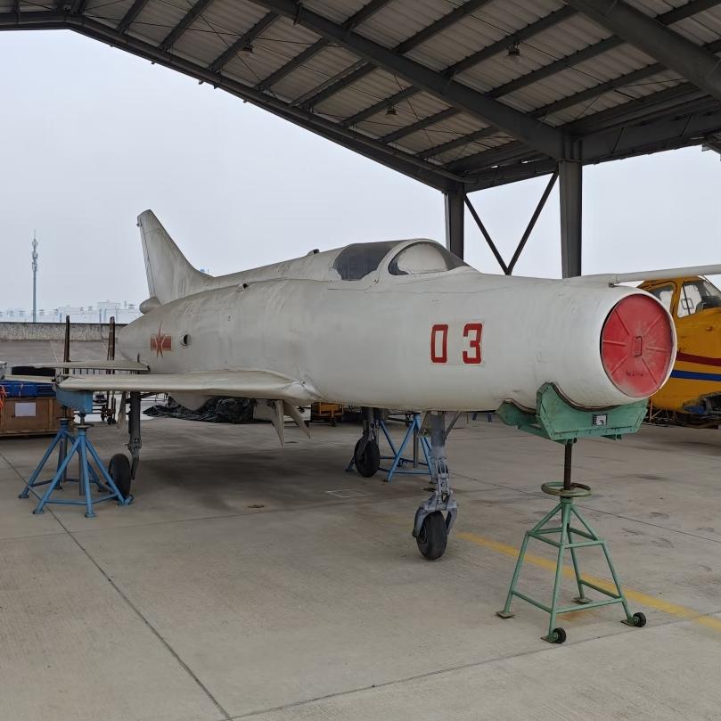 六十年代国际风云变幻，中国空军基于对国际上一些局部战争情况的分析，结合当时我国的