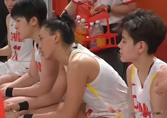 真是看不懂中国女篮9号球员了！
 
​亚运会中国女篮VS韩国最后16秒，中国女篮