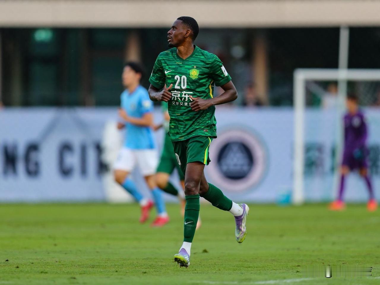 恩科洛洛签约4年，国安真不怕砸手里…据德转显示，外援恩科洛洛与北京国安签约4年…