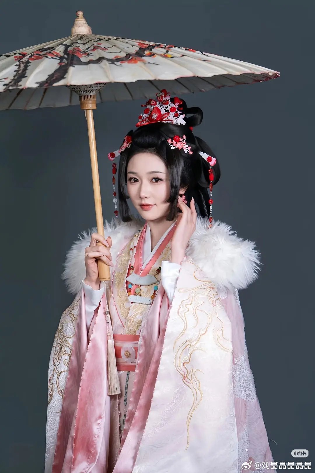 岳雨婷万渣朝凰定妆照怎么样？ 