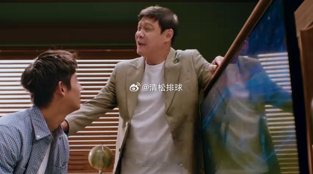 世界杯来了蒙牛也来了四年一轮奔赴，世界杯不只是赛场角逐，更是一代人的时间刻度。满