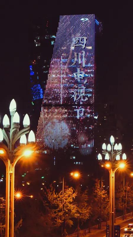 四川卫视新年演唱会对提升四川文化形象有不小助力。就拿“花开天下”系列来说，201