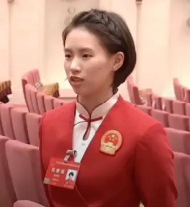 大上海走出来的人，
格局不一样，
眼界不一样，
认知不一样，
气质不一样，
就是