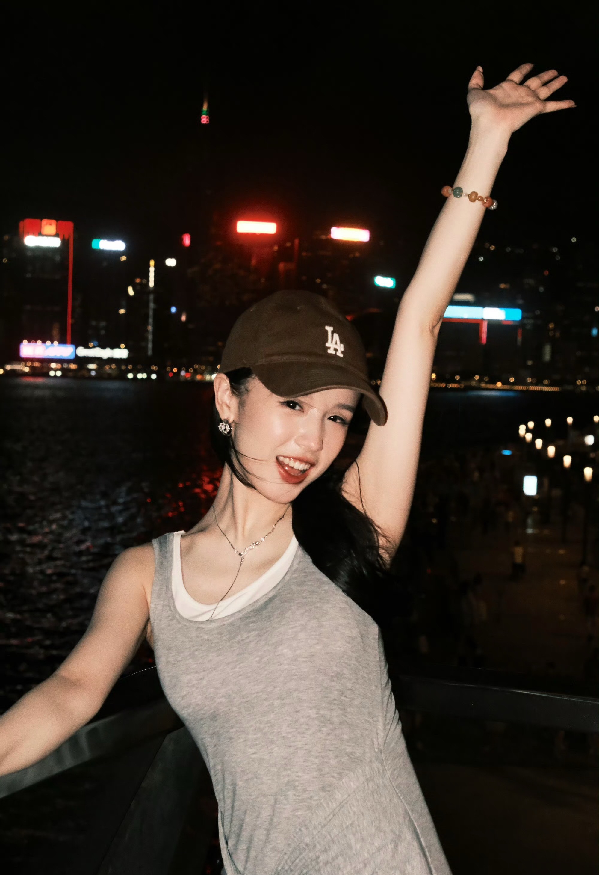 张雅琪张雅琪张雅琪挑战玩手机