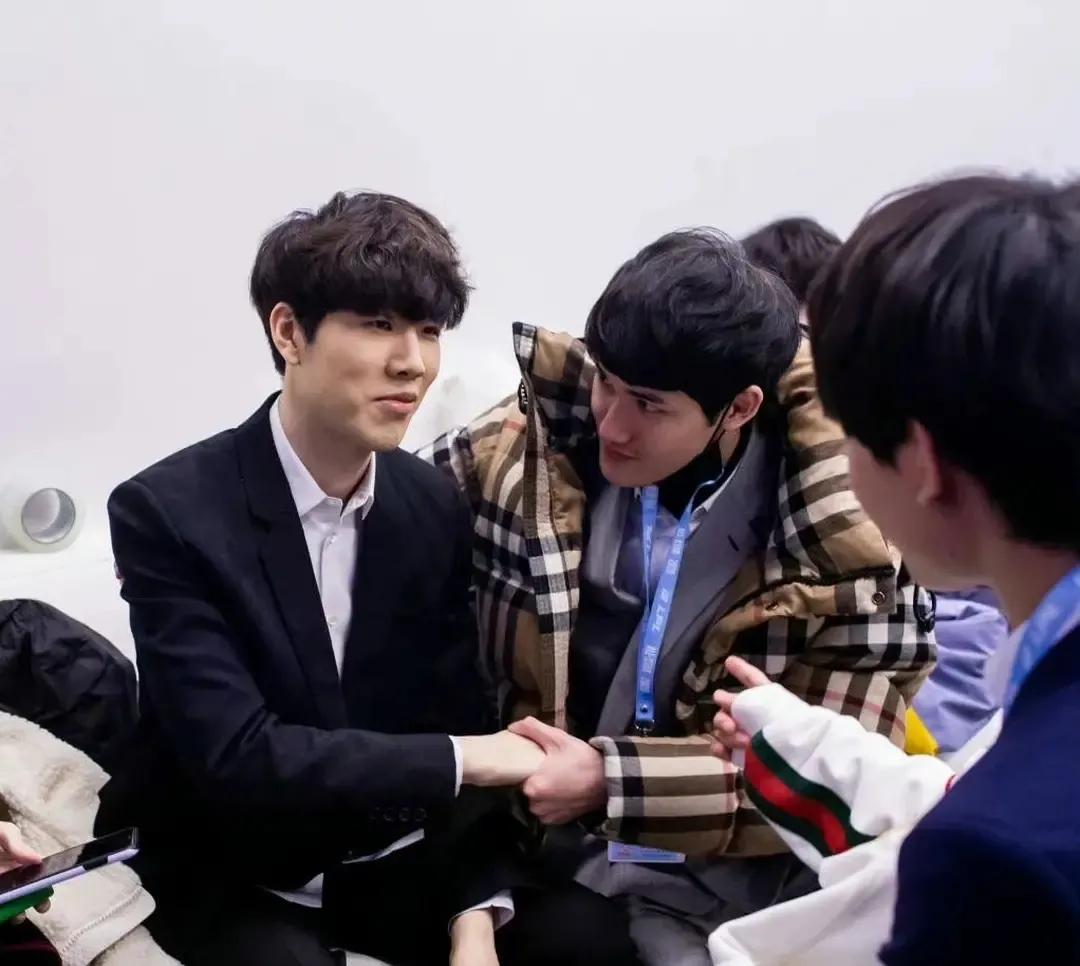 WBG官宣卡萨加入，The s