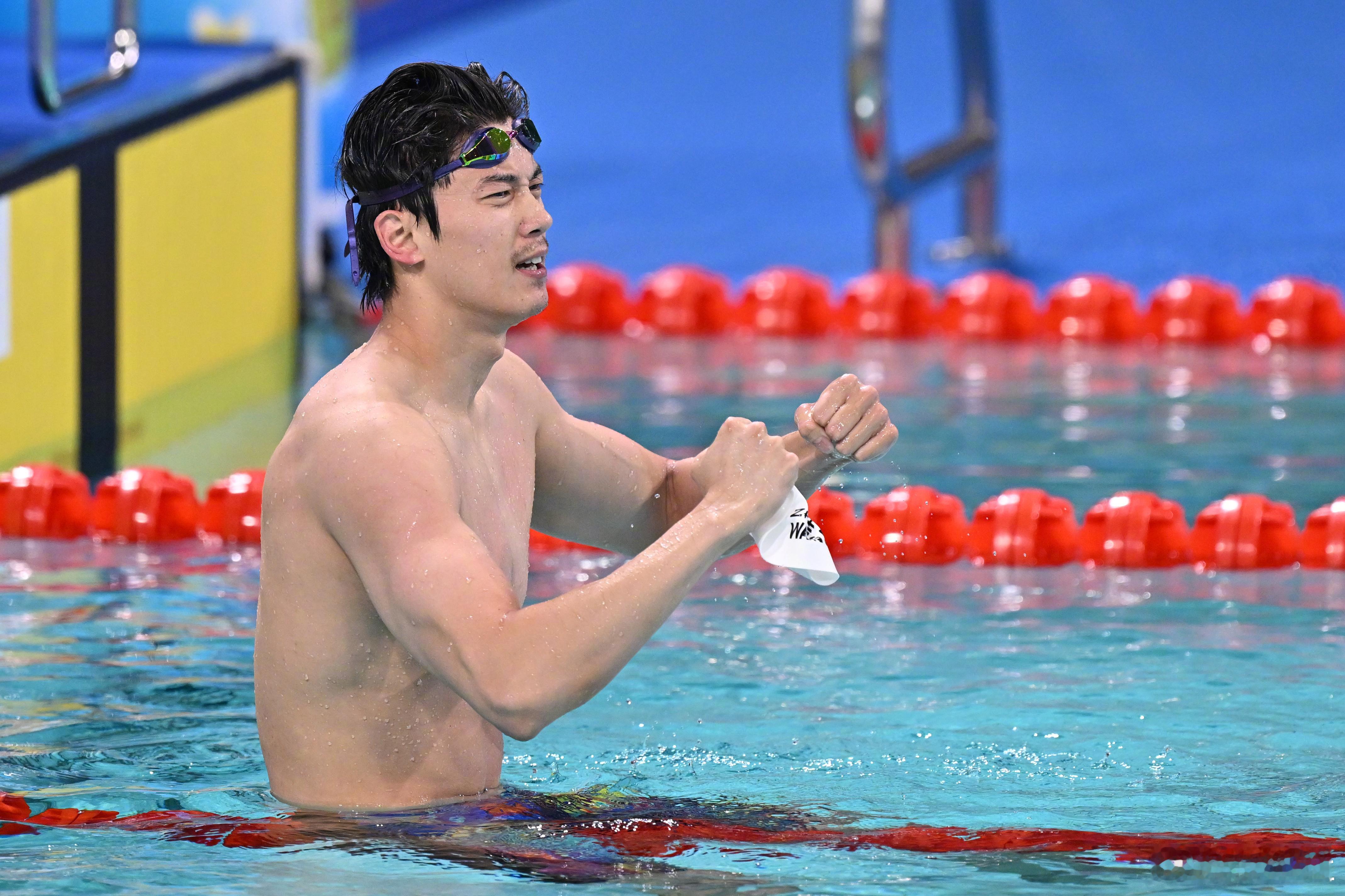 『8305』20251118 深圳全运会新华社报道第19金！“五朝元老”汪顺难说