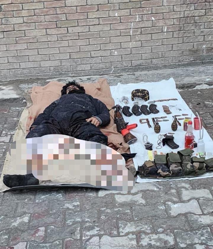 巴基斯坦开普省南瓦济里斯坦部落区，巴基斯坦军队的一支巡逻队在夜间遭遇巴基斯坦塔利