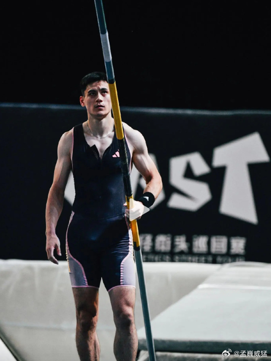 上海本土田径名将外省征战十五年 漂泊六千里转会四次今年终于回家在徐汇区出生并长大