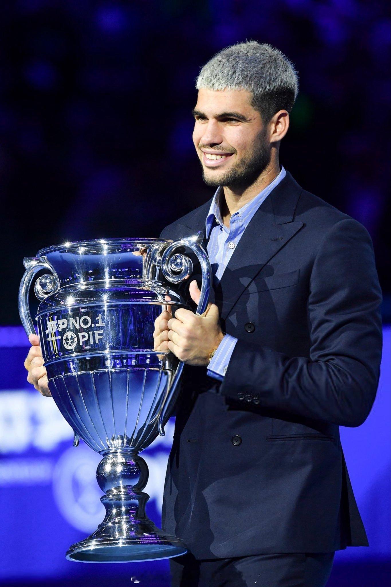 卡洛斯·阿尔卡拉斯入选《纽约时报》2025年67位最具时尚品味人物榜单!“一次糟