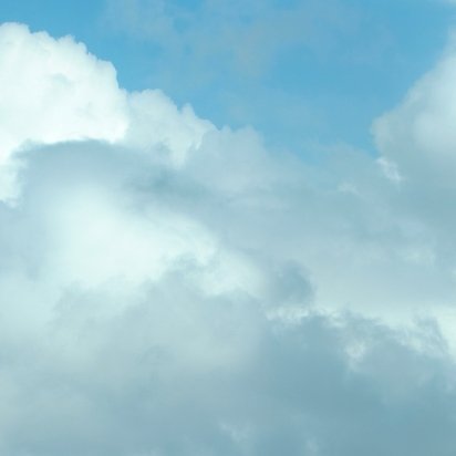 人生本来就有无数种可能，有人少年得志，也有大器晚成，多一点耐心，认真做好自己，踏
