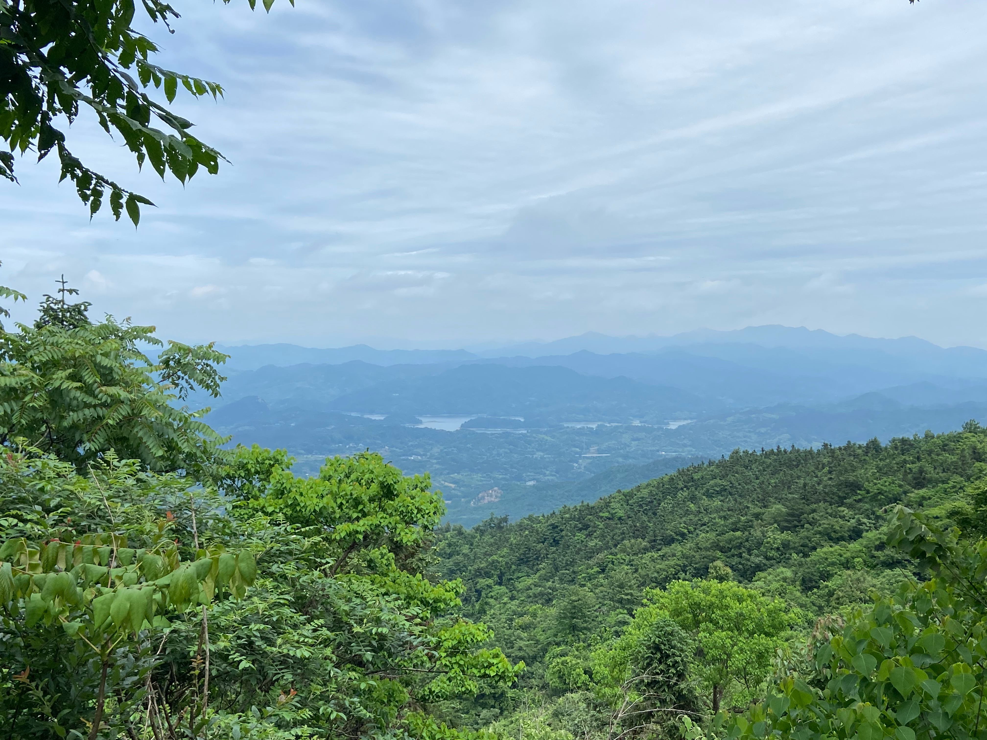 青春的底色，不只是最美的风景，更是无限向上的力量。高考加油