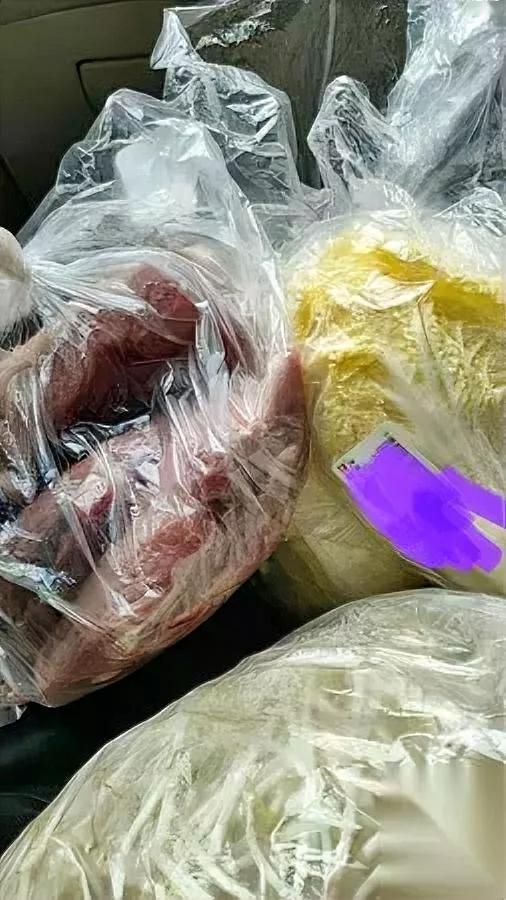 人到中年，最怕突然没钱

十月最后一天，我失业了

十一月第一天，顶着寒风跑了一