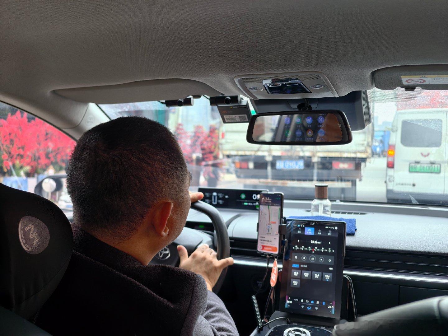 幸好拍摄天神之眼5.0的时候没遇到大堵车，不然真的蚌埠住今天再走荔湾区这一块，商