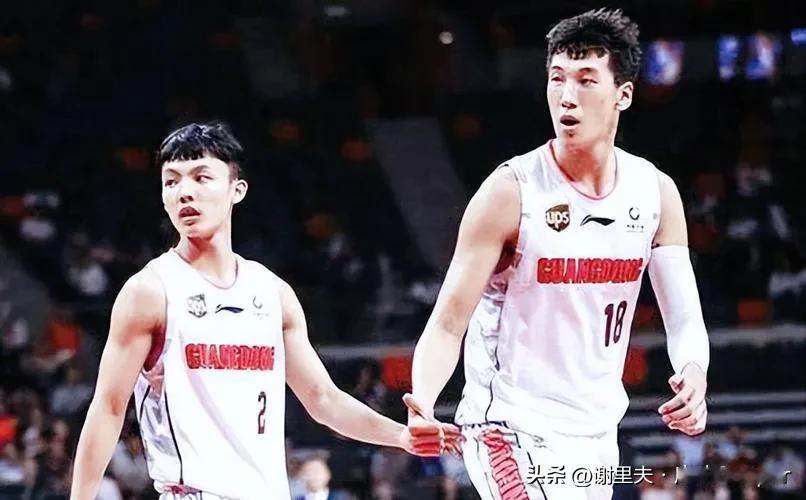 杜润旺和徐杰还能进国家集训队，看起来中国男篮真的是没人可用，短板如此明显，还给机