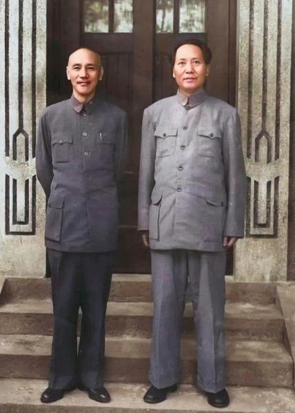 毛主席领着一帮“穷光蛋”，解放了中国、打赢了美国、造出了原子弹，反观蒋介石带着“