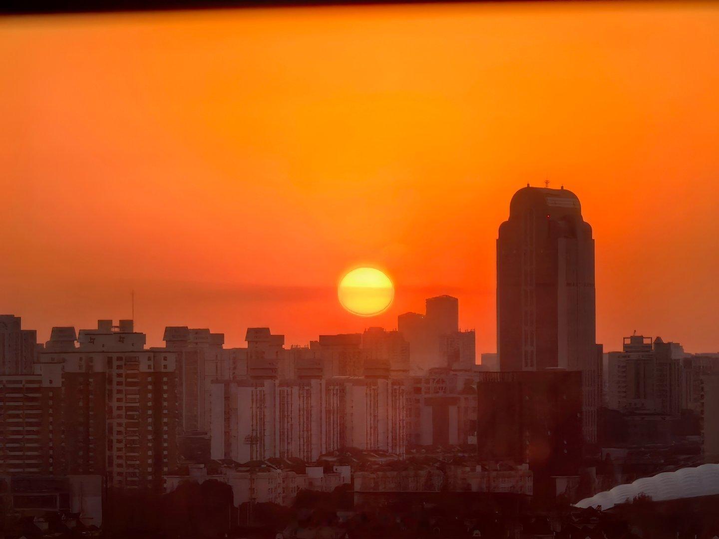 和杨老师一边交流技术一边欣赏日落～ 