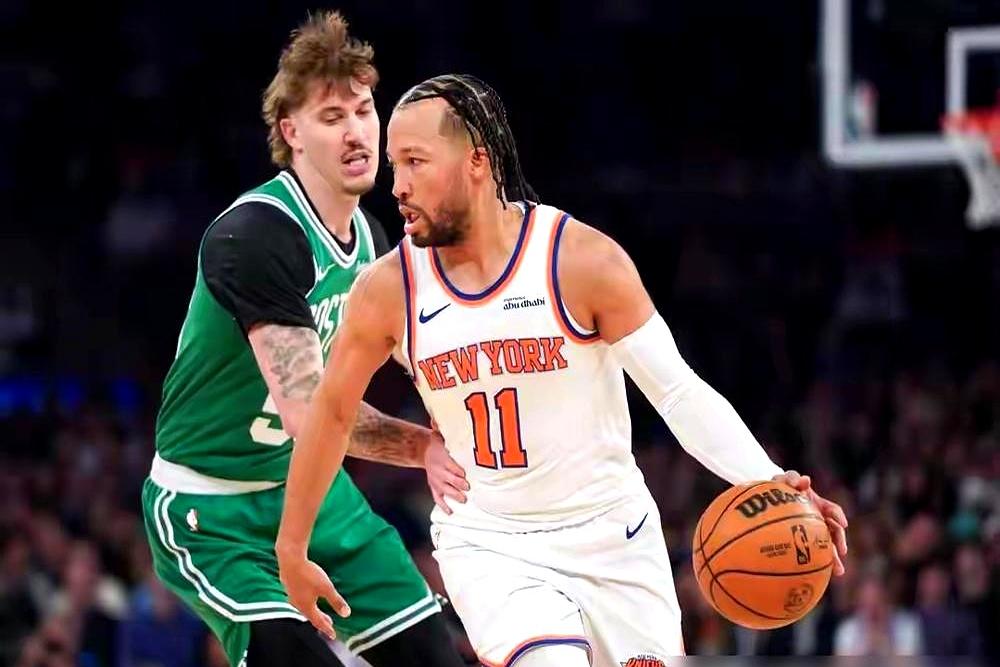 骑士锁东部第四，更衣室死寂！
 

阿特金森带着全队复盘防线漏洞，直说这状态进季