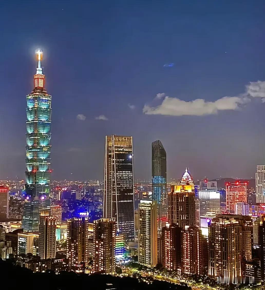 真的有变化，岛内支持统一、认同自己是中国人的台湾同胞越来越多！

我最近看中国台