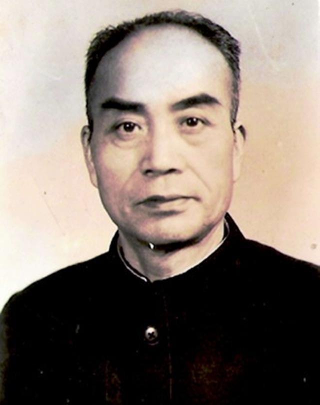 1949年，国军103师师长起义后，解放军让他阻击国民党部队，他却拒绝了：＂我们