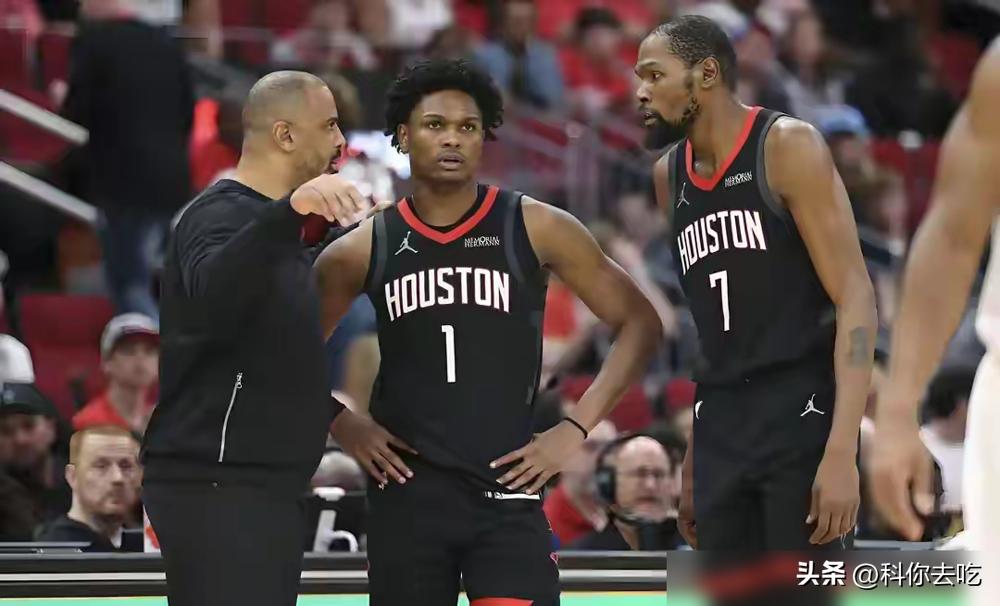 3月1日买断截止铃一响，火箭直接亏掉半个季后赛名额！
范弗里特ACL撕裂赛季报