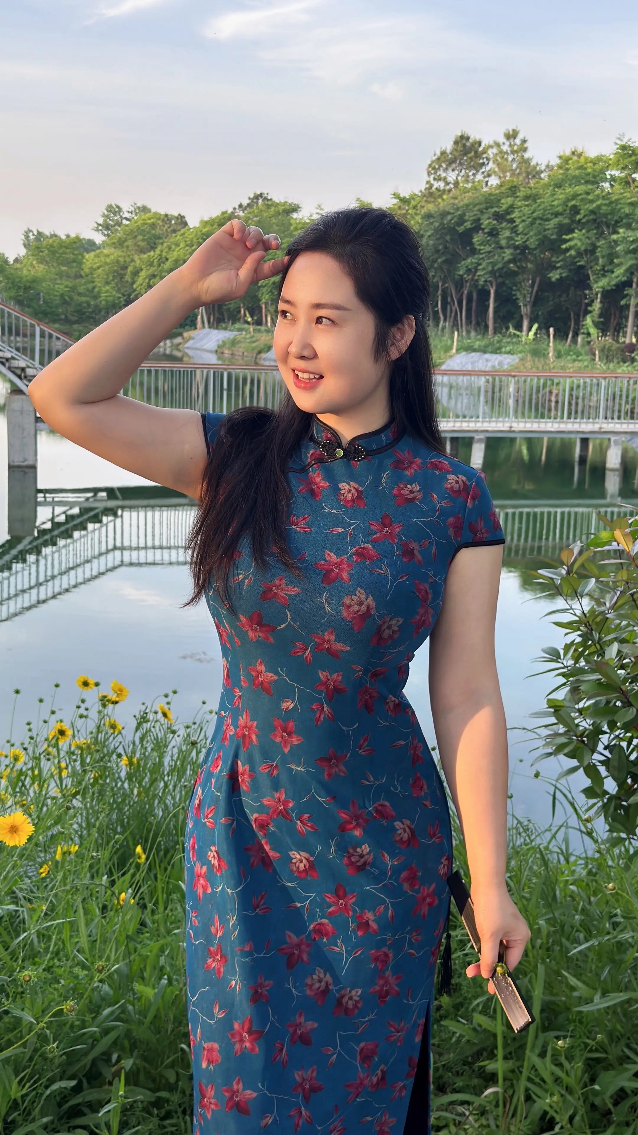 在黄昏的滤镜下，一切都变得像一幅古典油画，充满了故事感与治愈的力量。