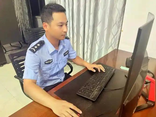 辅警层级化管理‌具备实现“优胜劣汰”的制度基础。

其核心在于将辅警的日常表现、