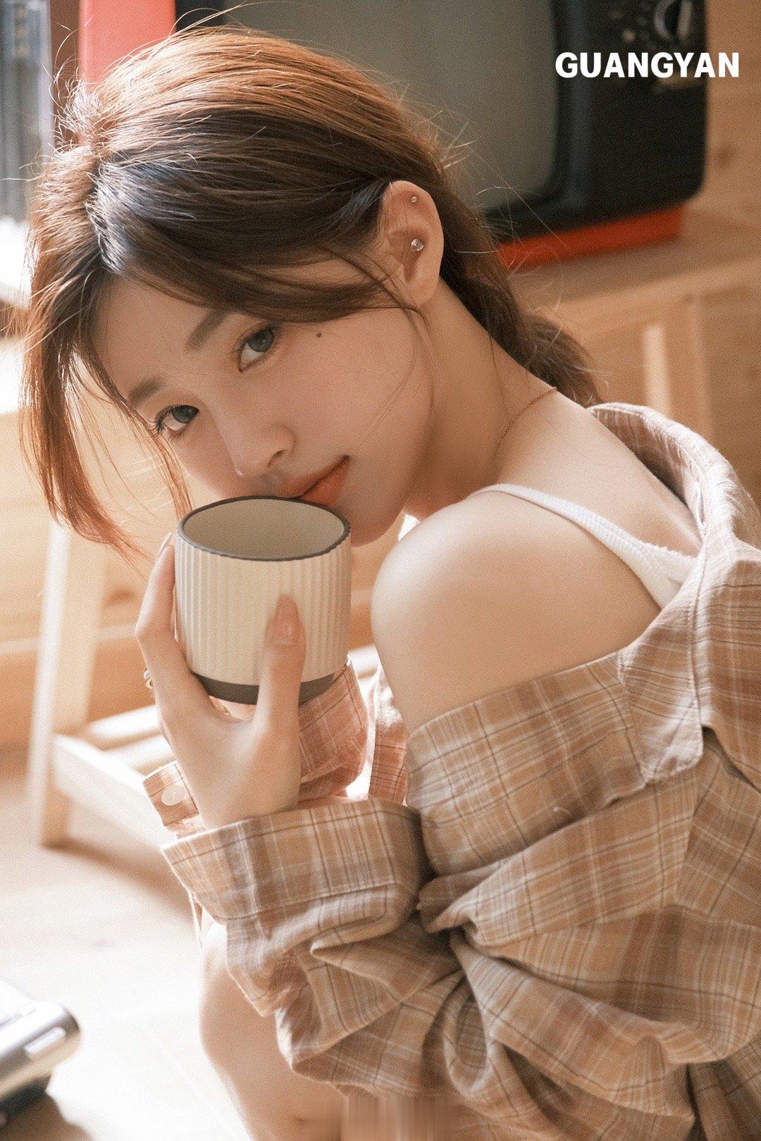 夏天很热 爱要趁热☕️#西安约拍[超话]# ​​​