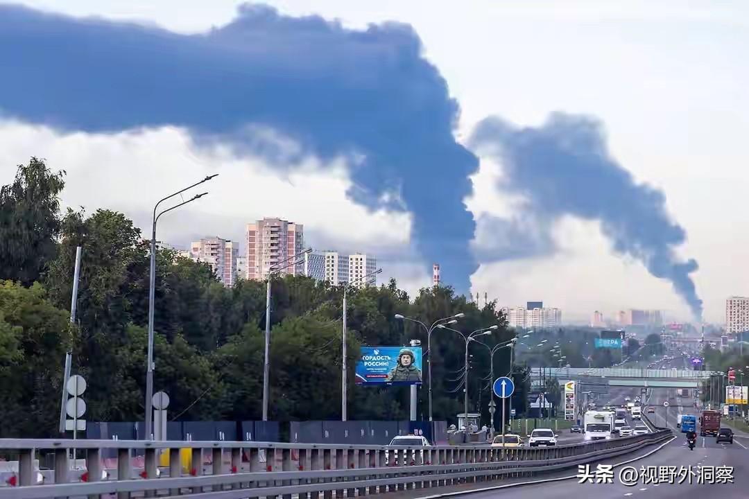 俄乌战争开始聚焦，实现和平，解铃还需系铃人。
      四年多的俄乌战争，逐渐