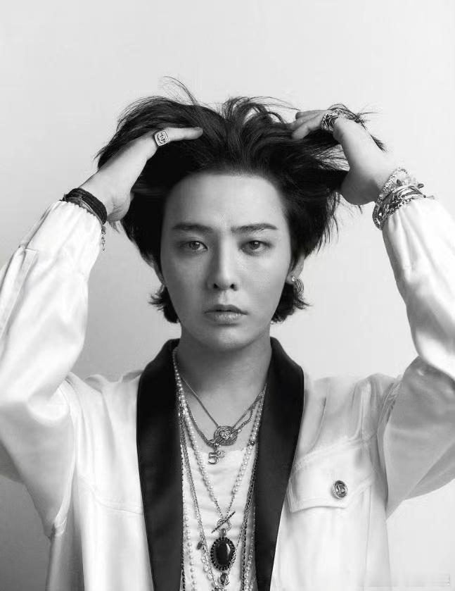 #权志龙将于25日回归##权志龙确定回归时间#权志龙将于25日回归，啊啊迫不及待