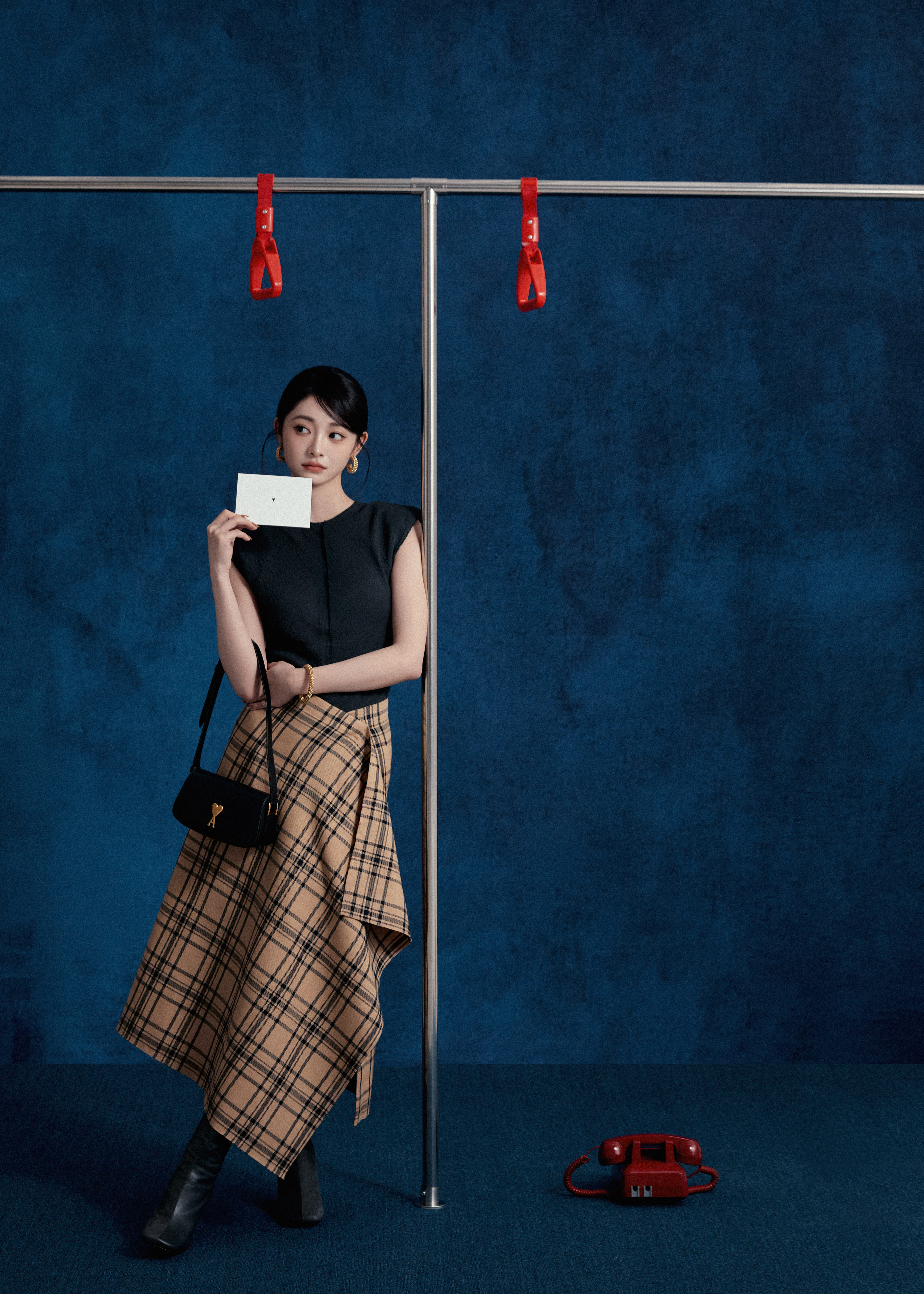 周洁琼后背湿透了周洁琼  在复制粘贴的时代，你是手写的诗