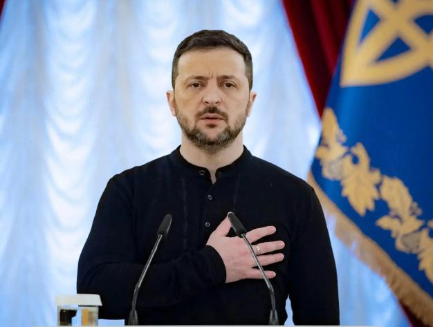 泽连斯基的思路完全是正确的，只要乌克兰不投降，不承认俄罗斯占领的领土，俄罗斯占领