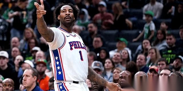 我跟你说，今儿这比赛看得我直拍大腿。
庄神，就那个德拉蒙德，替补上来15分钟，抢