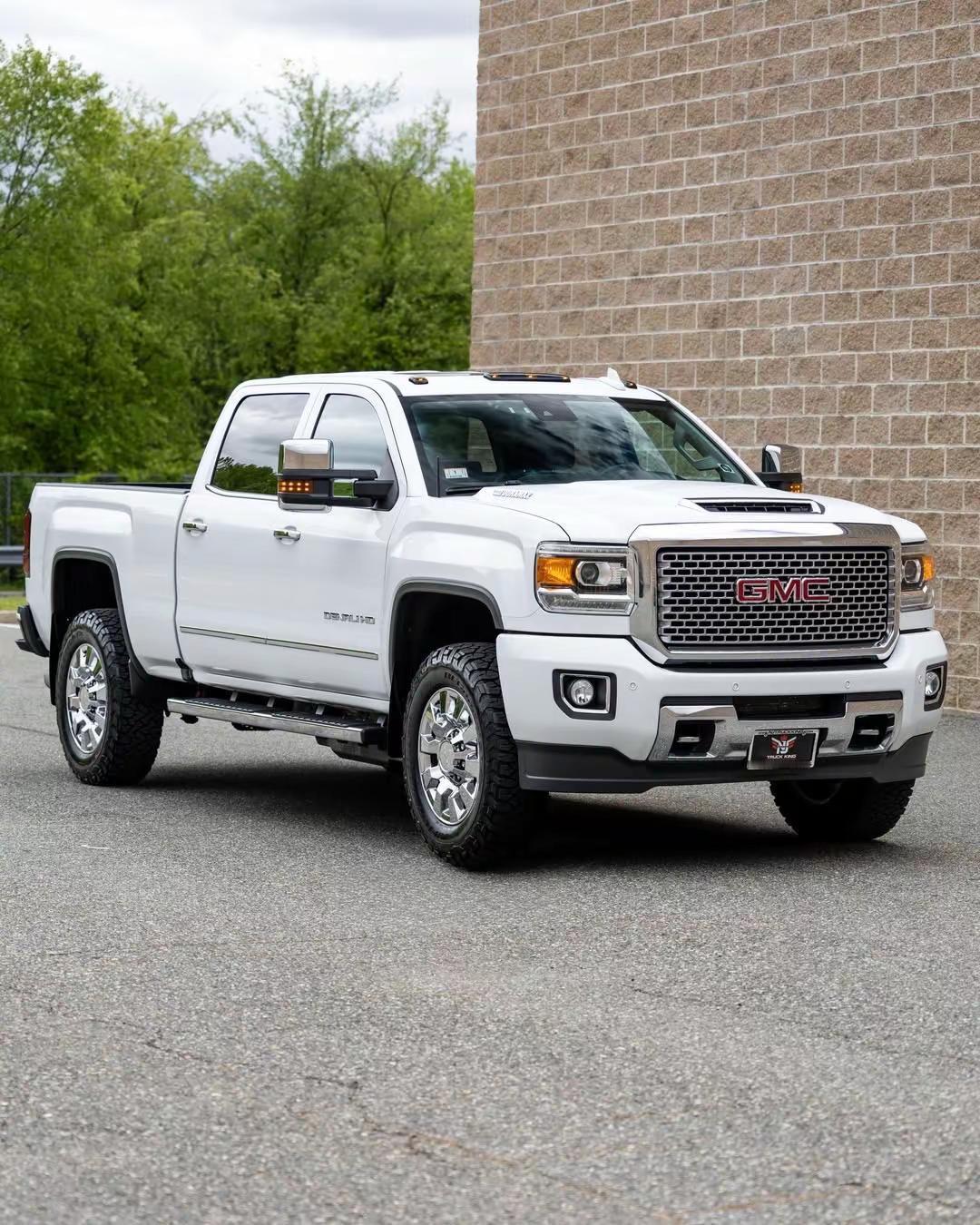 GMC 2500HD 4X4Denali.2017 GMC 2500HD 4X4