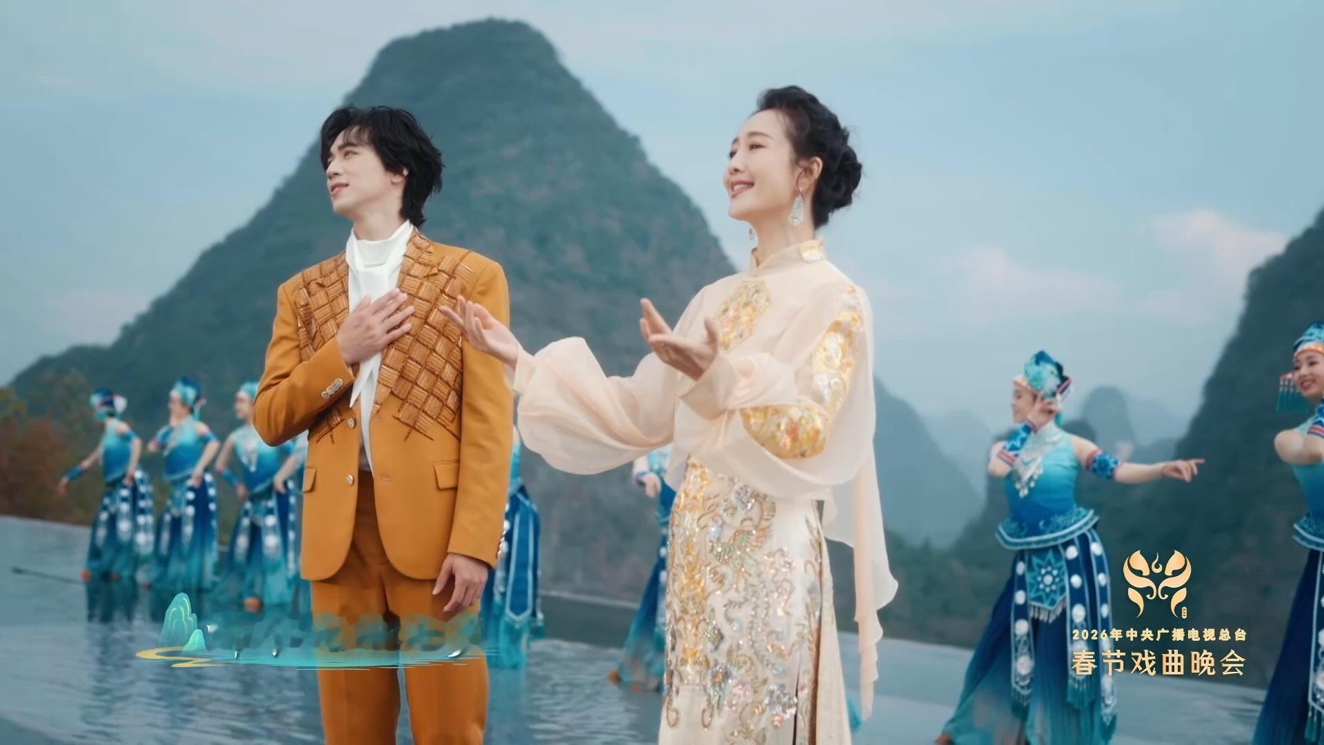 许魏洲王鸥在阳朔唱山歌藤缠树是山水长出来的情歌许魏洲王鸥在阳朔山水间对唱《藤缠树