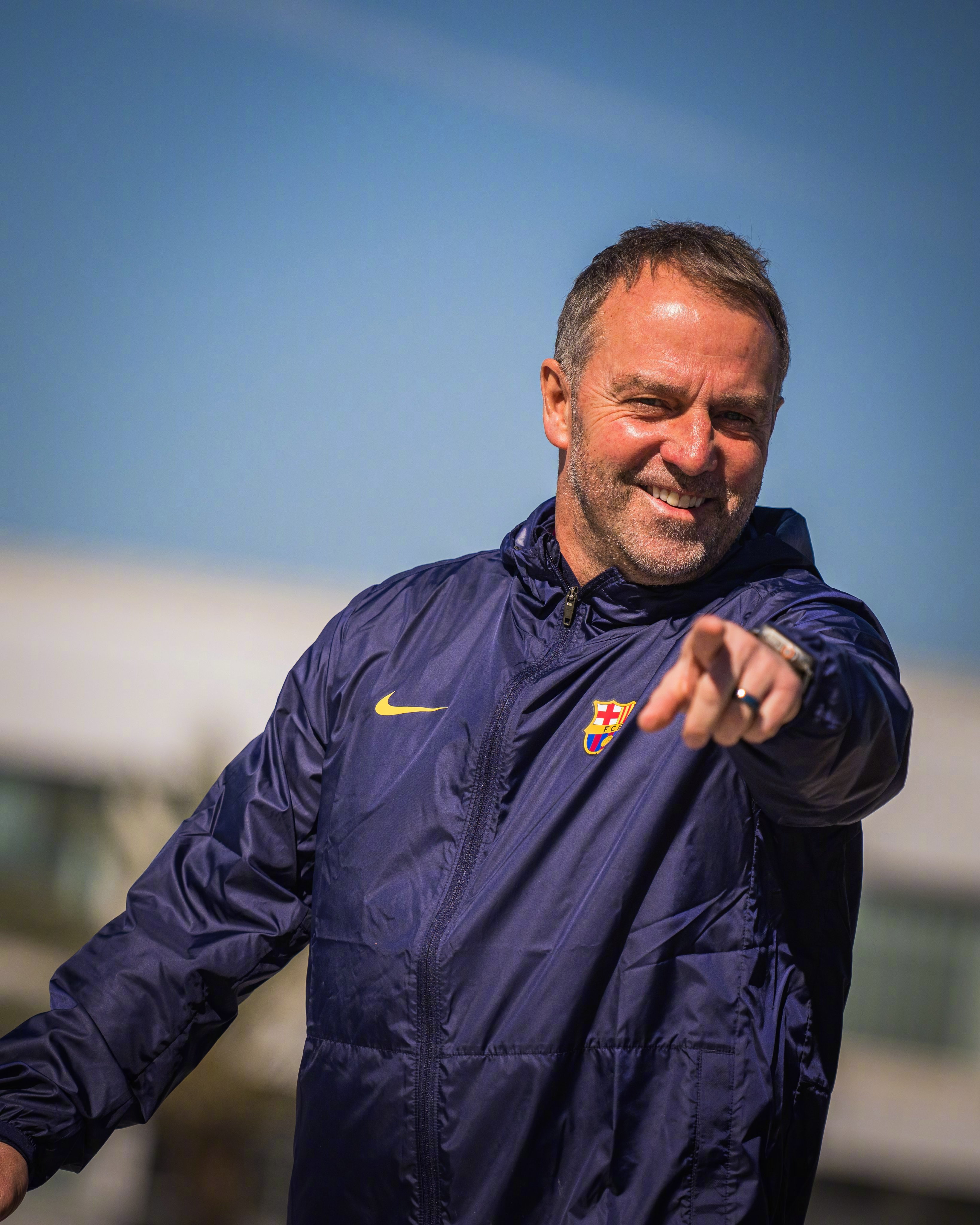 🎙️ 主教练弗里克在 巴萨vs巴列卡诺 的赛前新闻发布会上表示⬇️：【关于对手