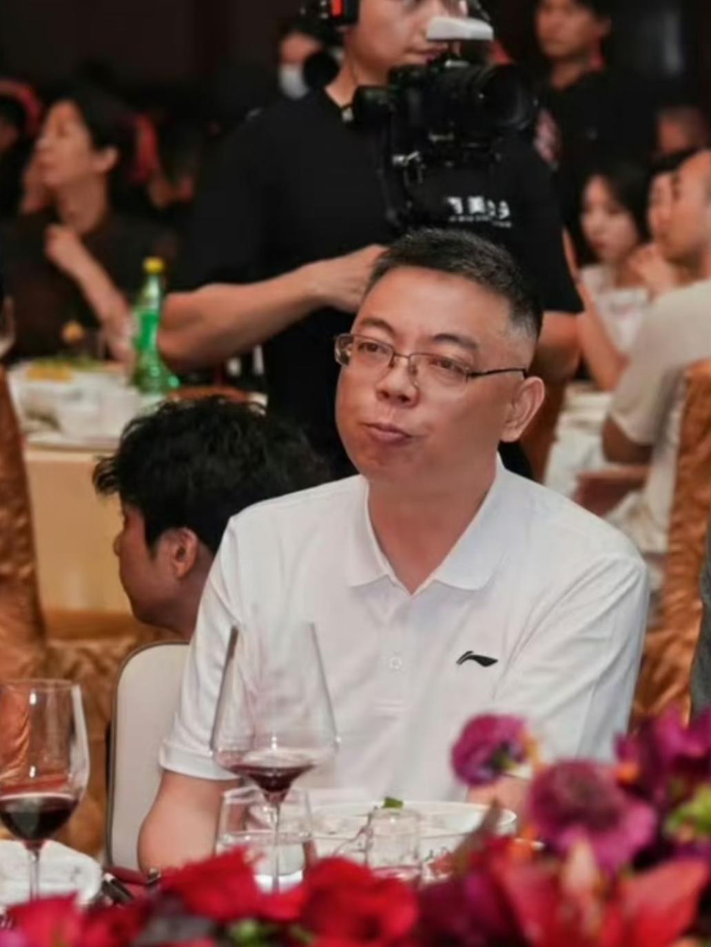 评价两极分化！方俊、王贺兵相继卸任，浙江两支队伍走到转折点？

    一个时代