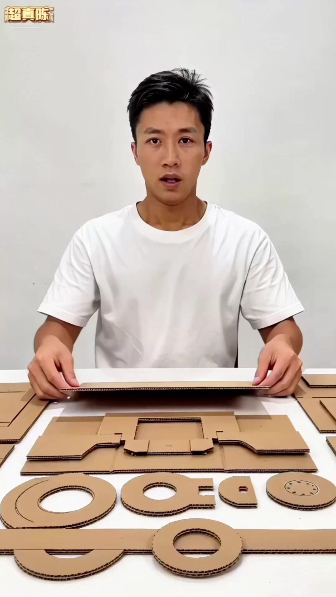 谁还说纸板做不出重卡霸气？今天我手工复刻解放J7牵引车，从零搭完整车骨架，精细拼