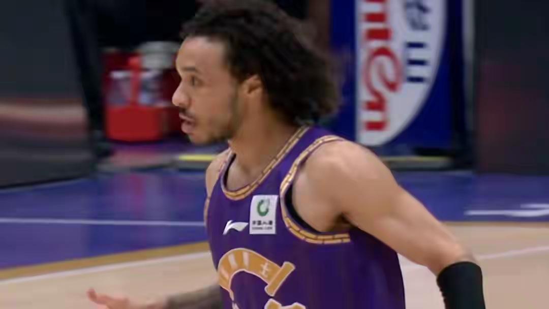 北控男篮战胜山东男篮，整场比赛两个队各打了半场好球，第一节打了近5分钟，北控男篮