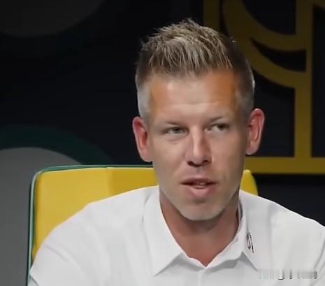 匈牙利新人总理马扎尔提议欧尔班竞选欧盟主席，

他表示，欧尔班虽有愿景，但多数匈